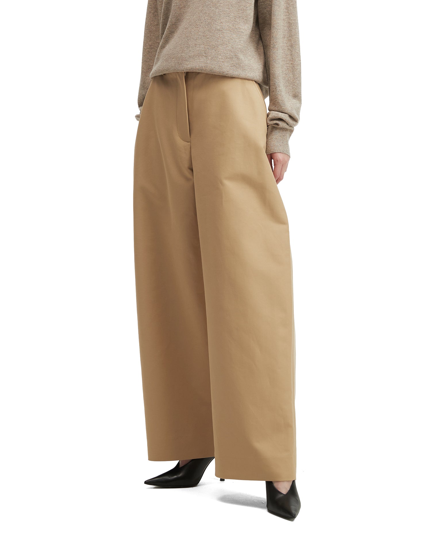 Wide-leg pants