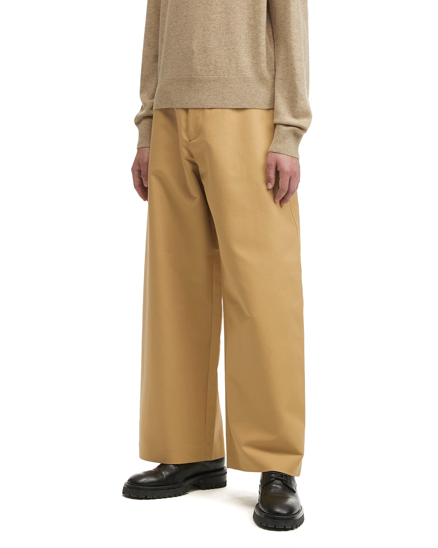 Wide-leg pants