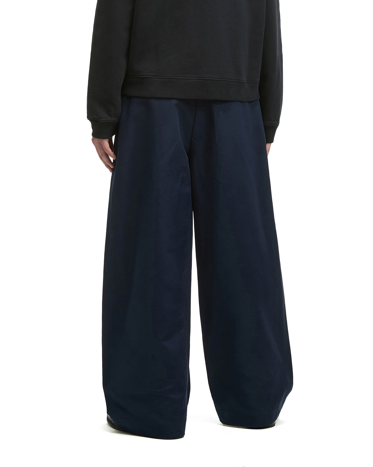 Wide-leg pants