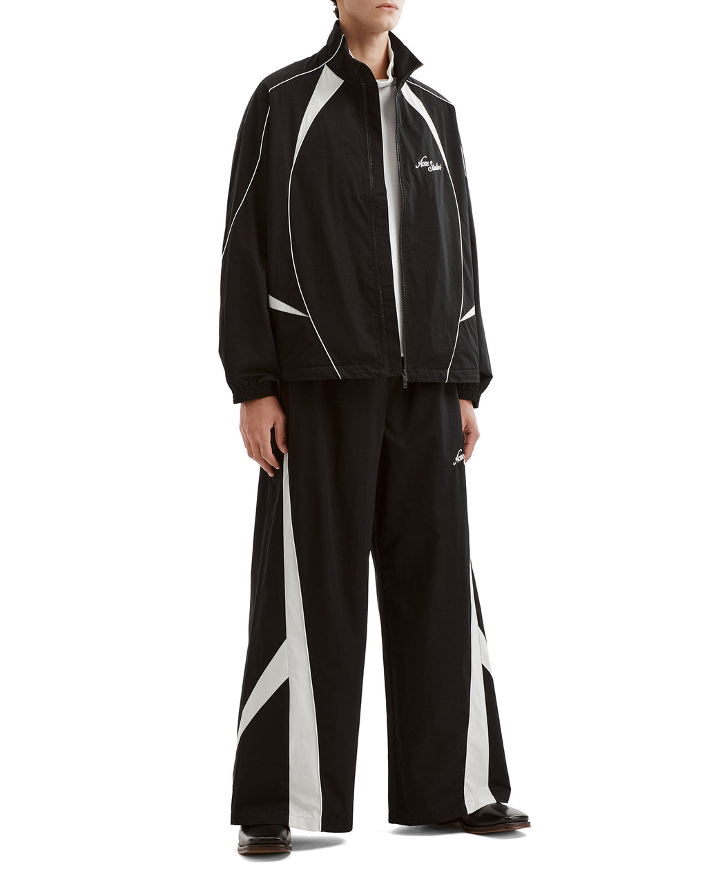 Wide-leg pants