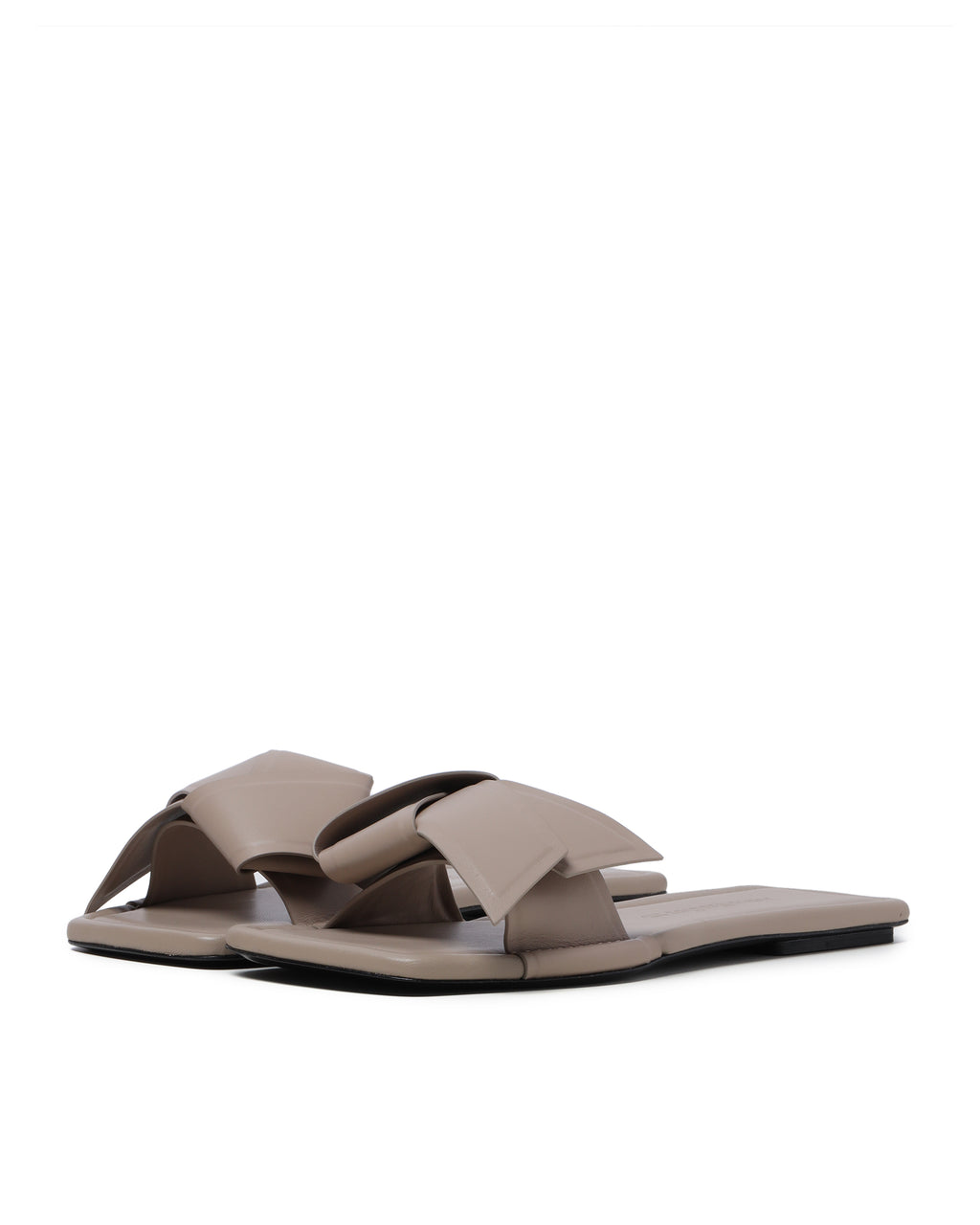 Musubi leather sandal
