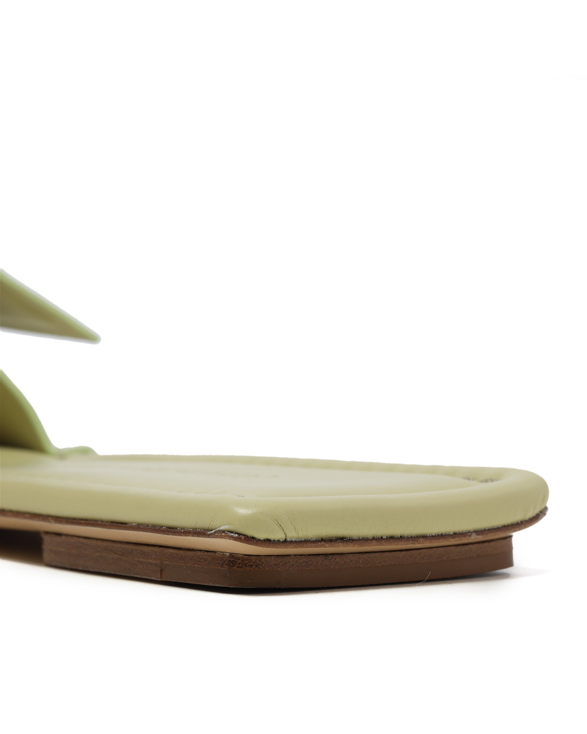 Musubi sandals