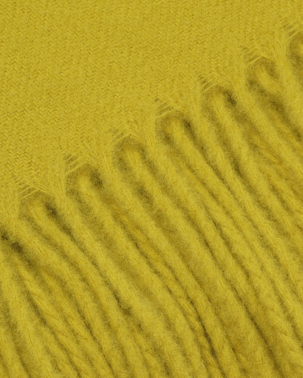 Fringe wool scarf
