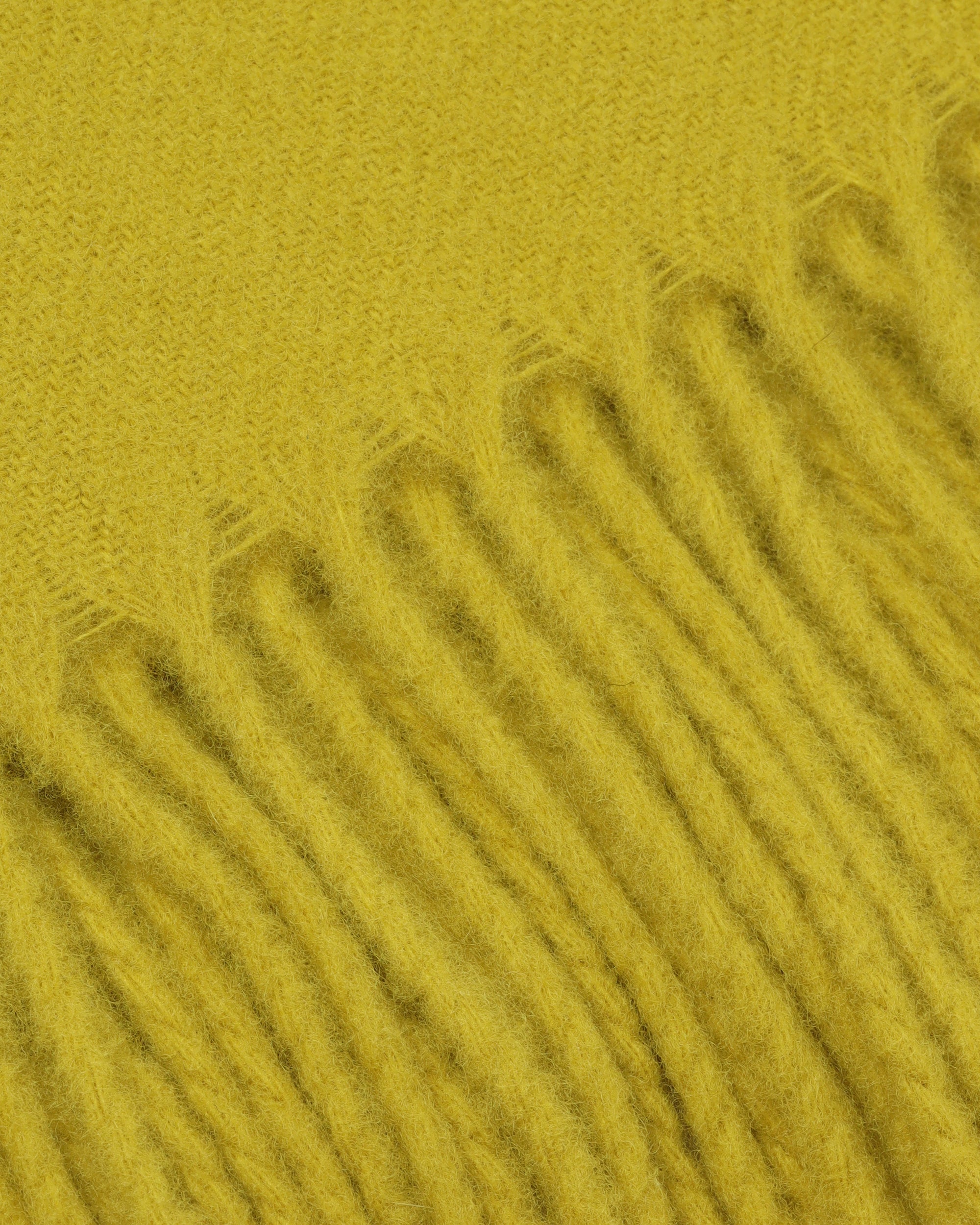 Fringe wool scarf