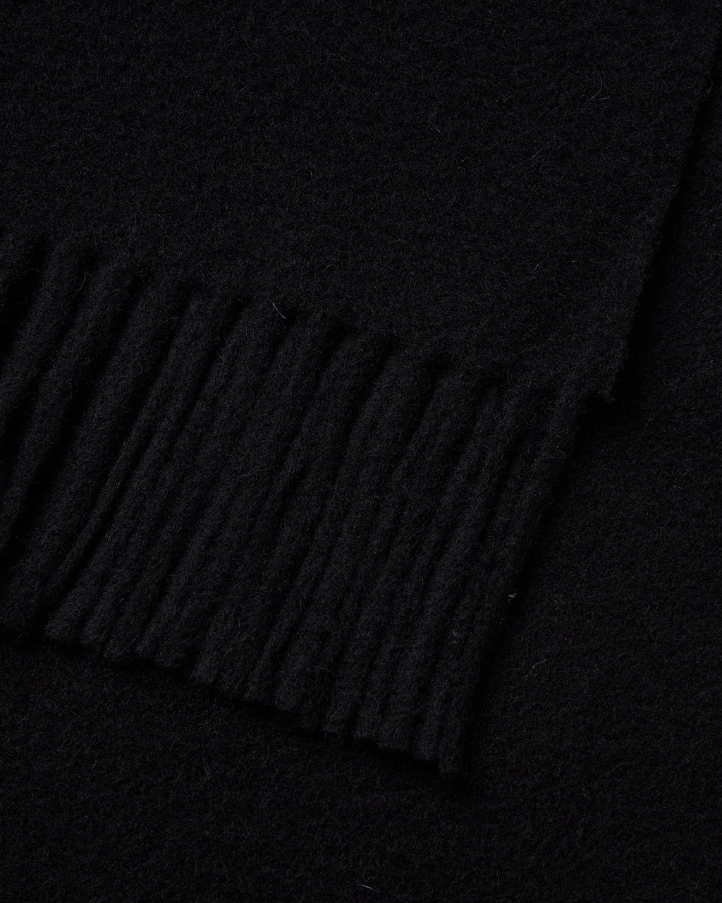 Fringed wool scarf