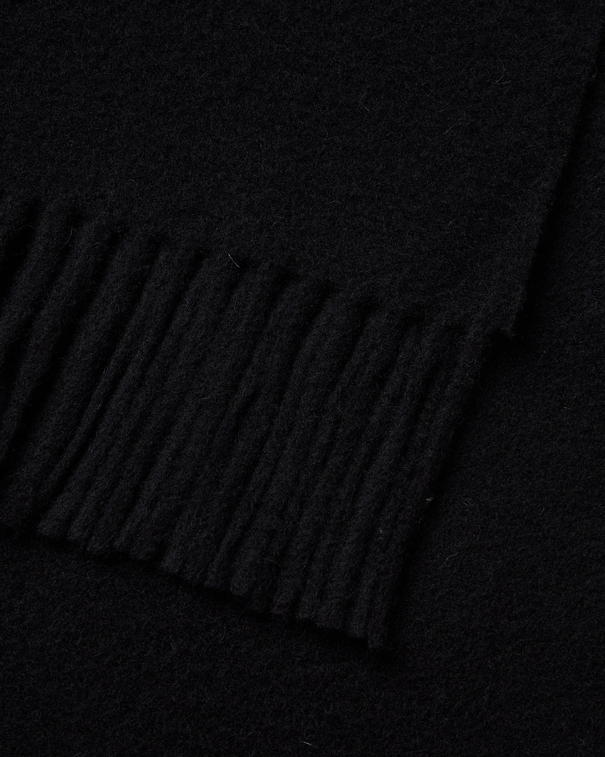 Fringed wool scarf