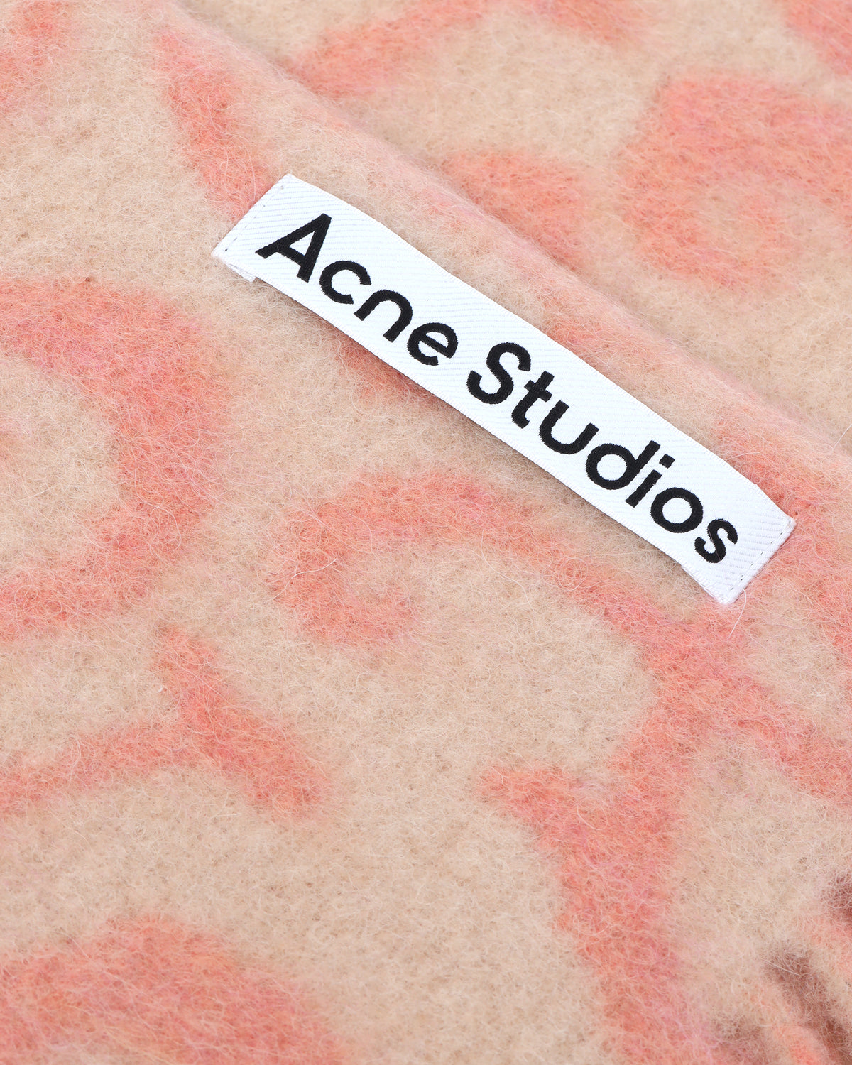 Logo scarf