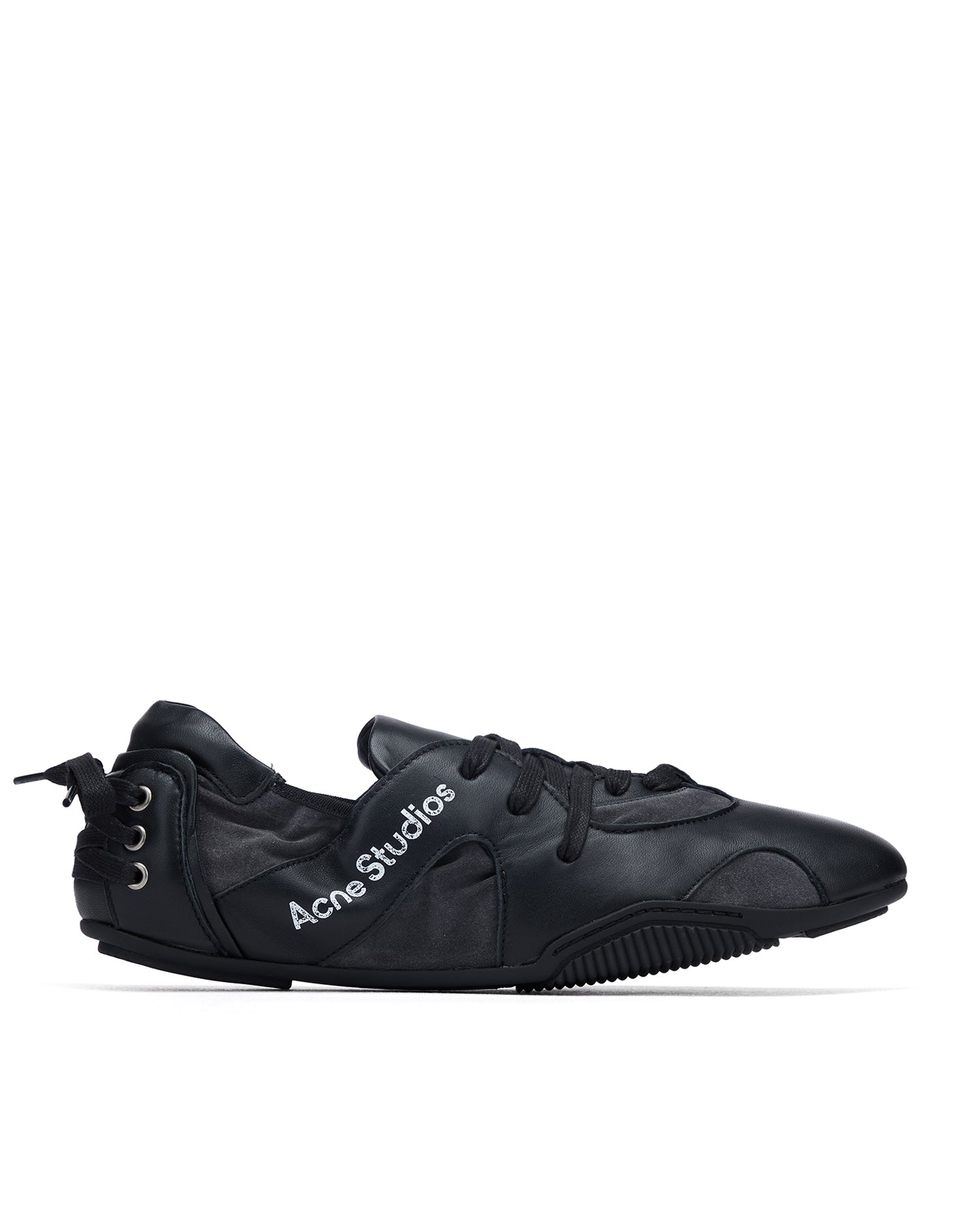 Leather lace-up shoes