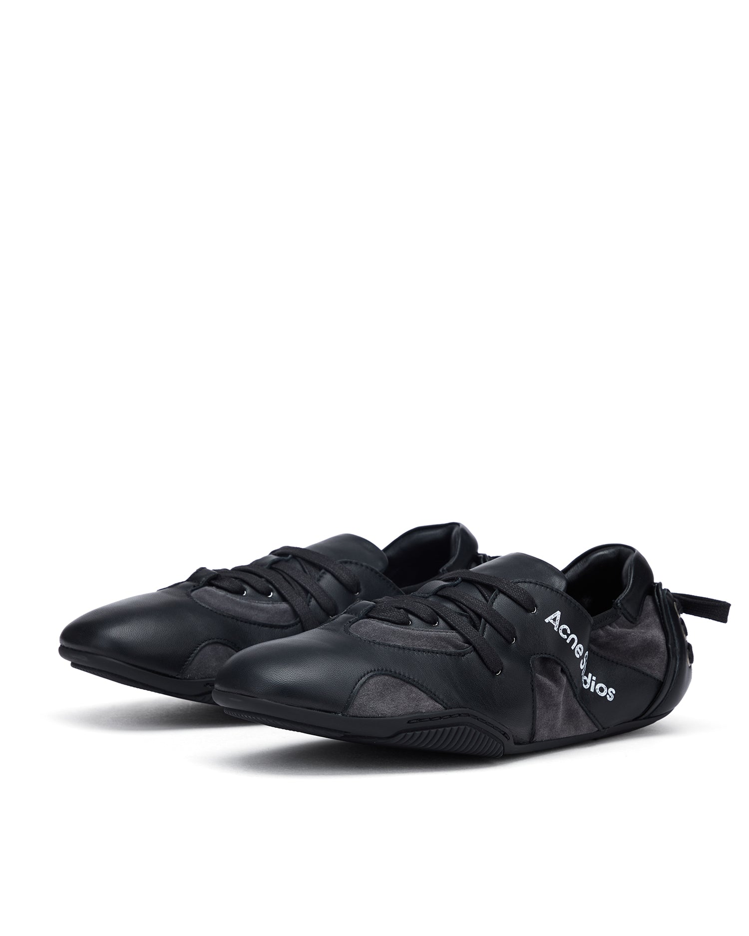 Leather lace-up shoes