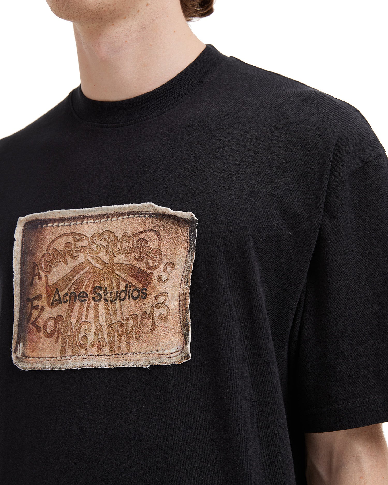 Logo tee