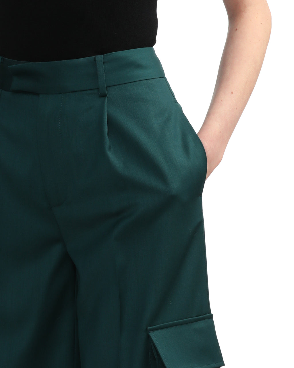 Wide pleated cargo pants
