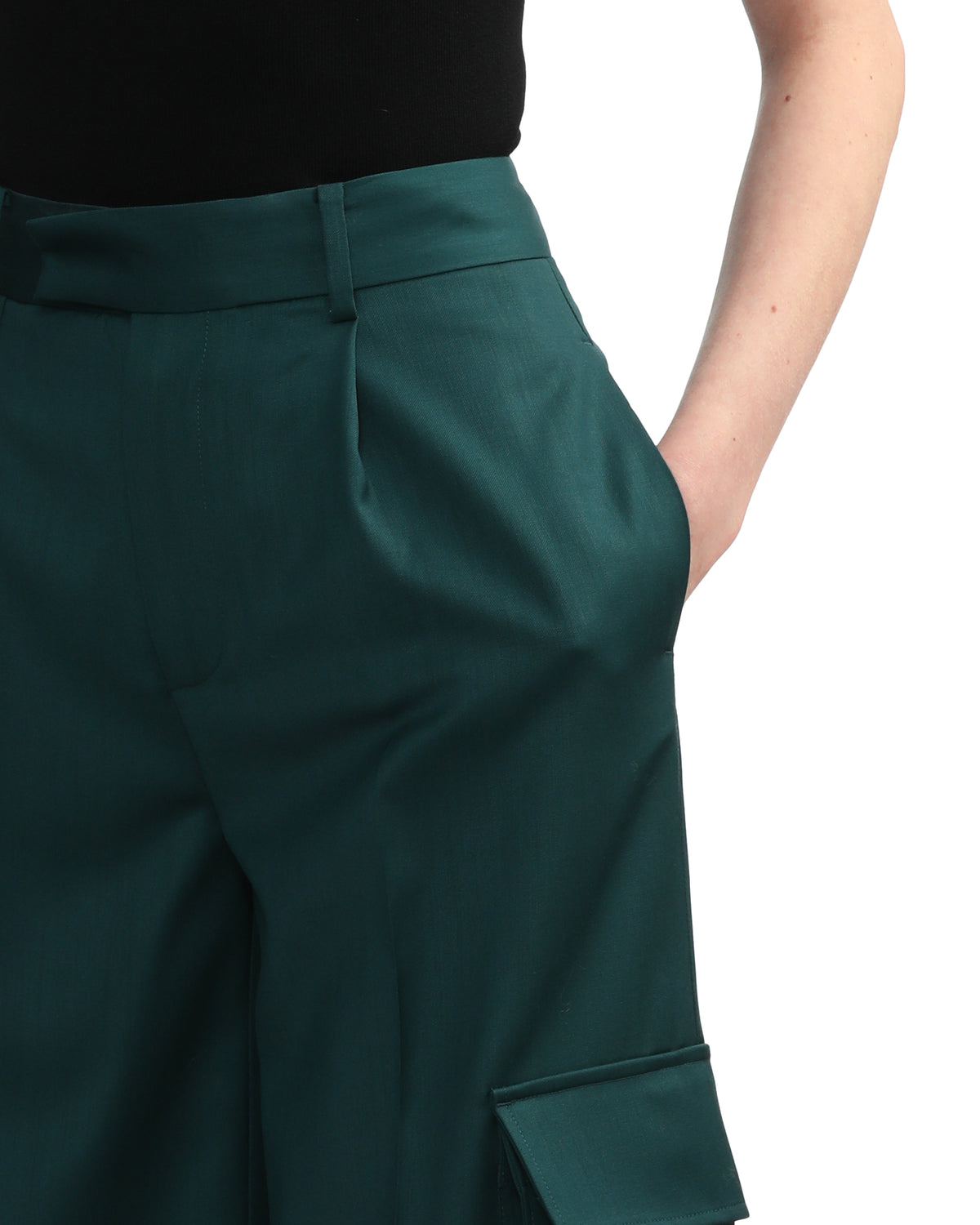 Wide pleated cargo pants