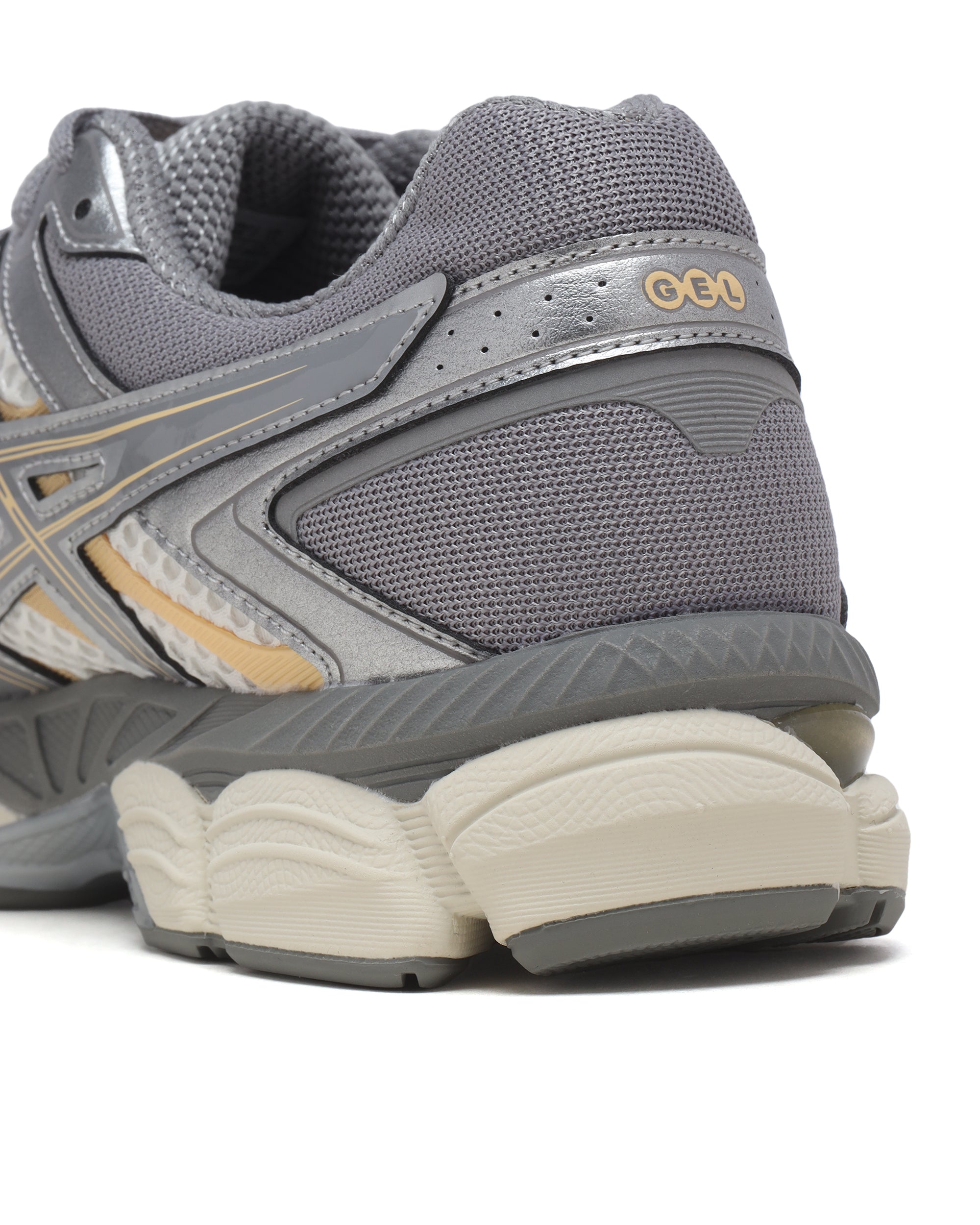 Gel-Cumulus 16 sneakers