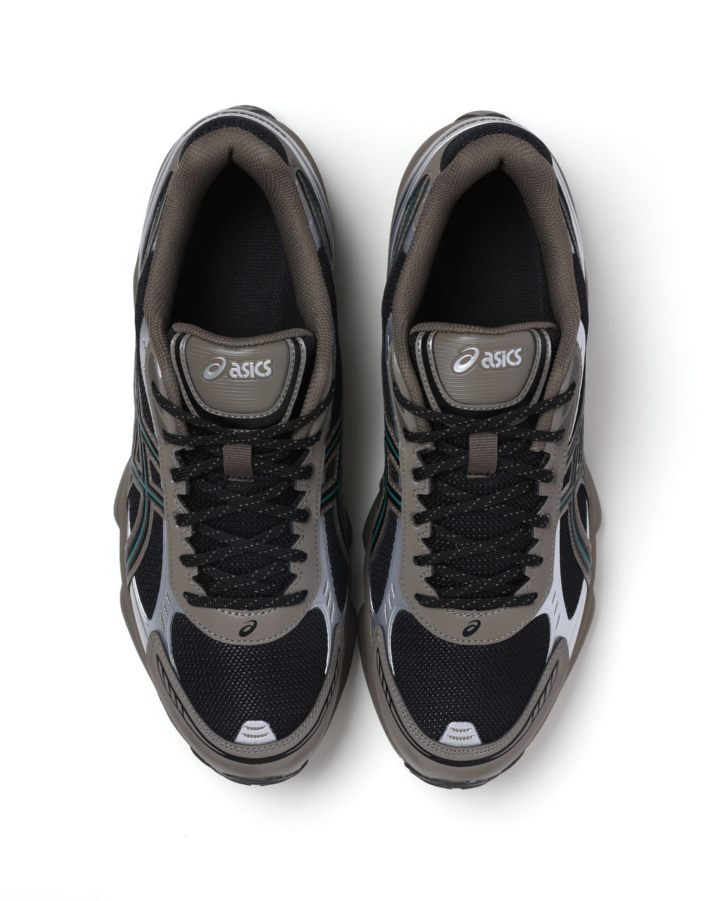 Gel-kinetic fluent sneakers
