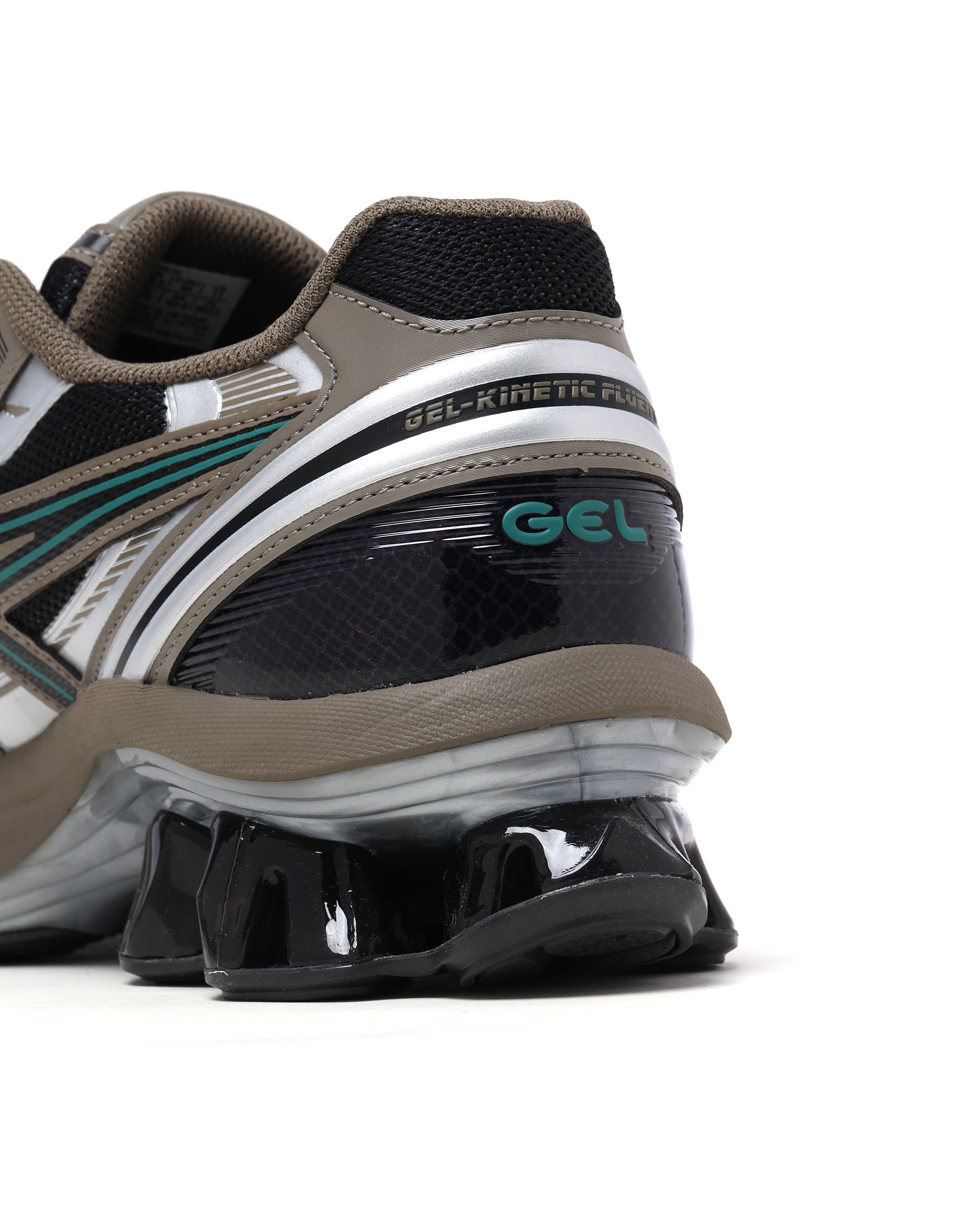 Gel-kinetic fluent sneakers