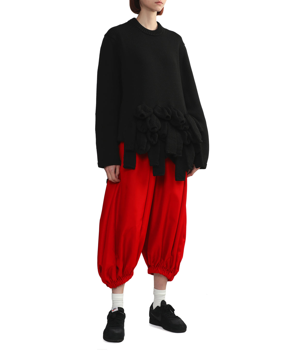 Round neck knit sweater