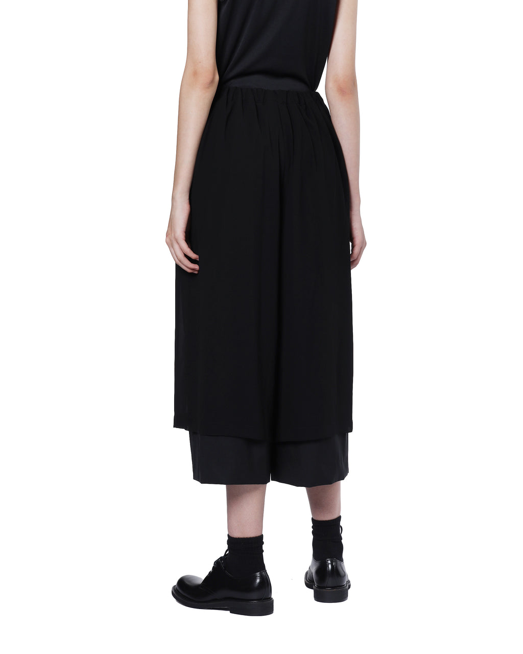 Wide-leg pants