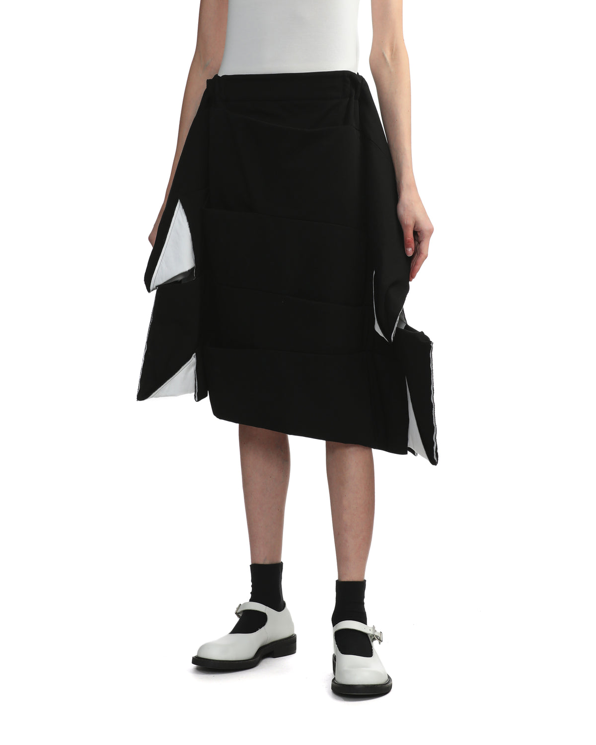 Tuck wool skirt