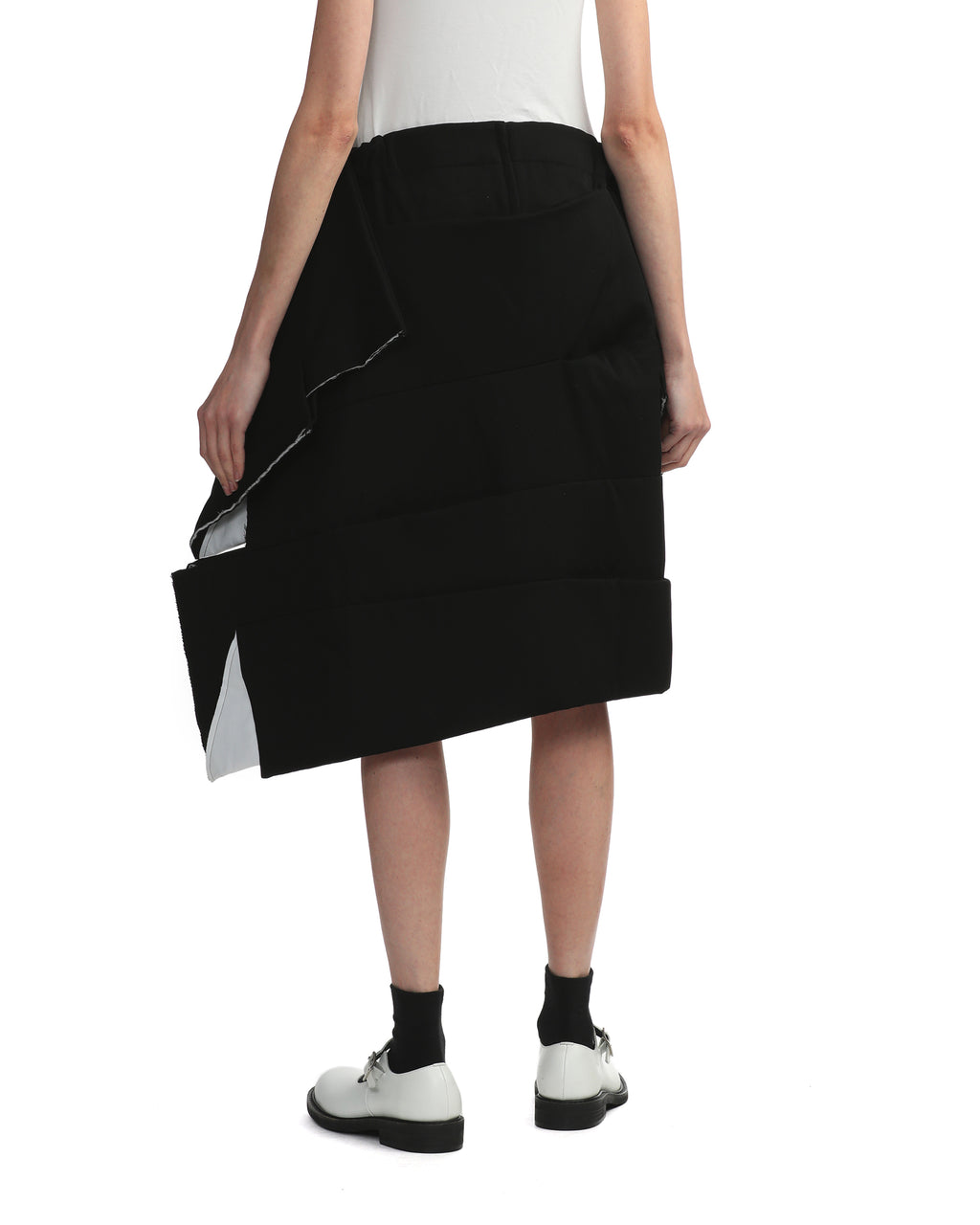 Tuck wool skirt