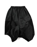 Asymmetric skirt
