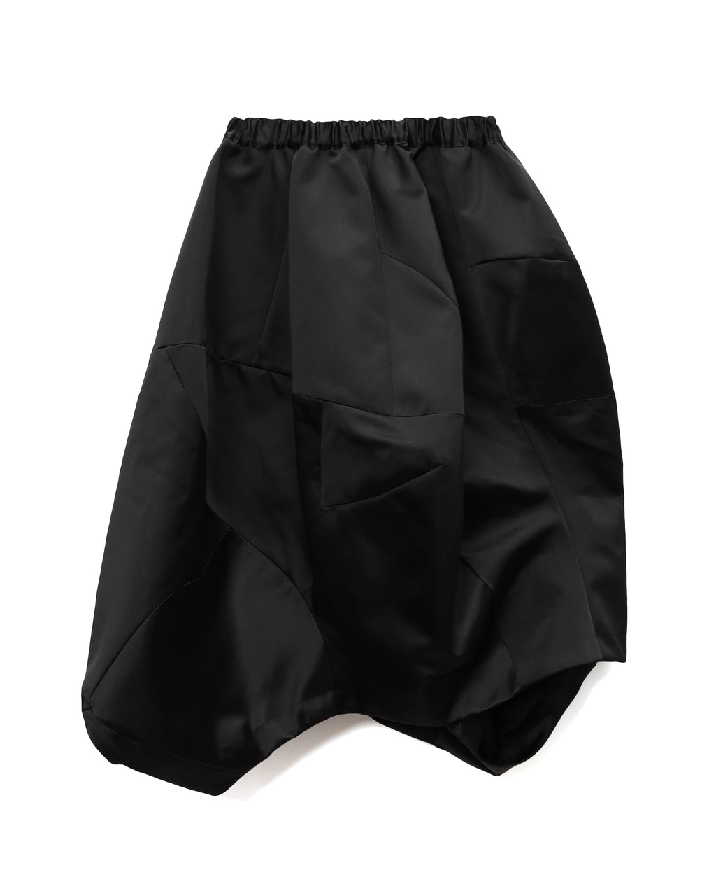 Asymmetric skirt