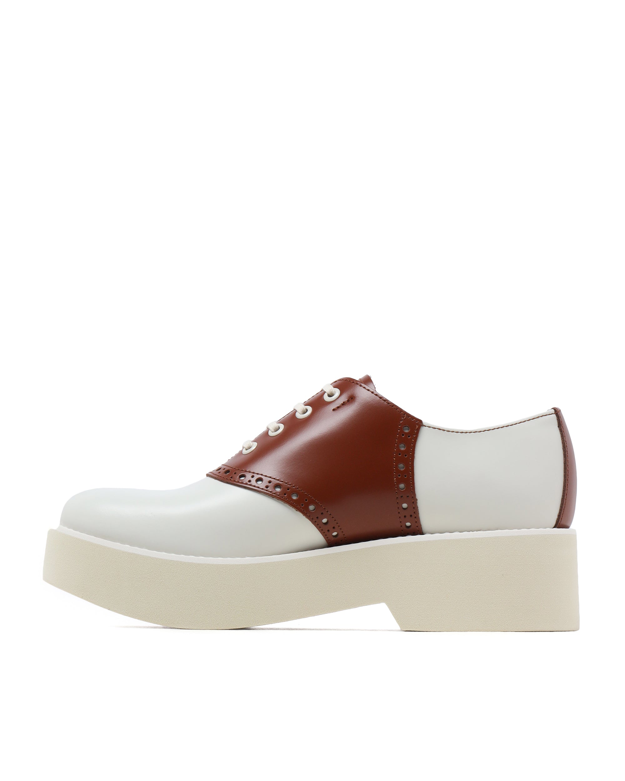 Saddle shoes