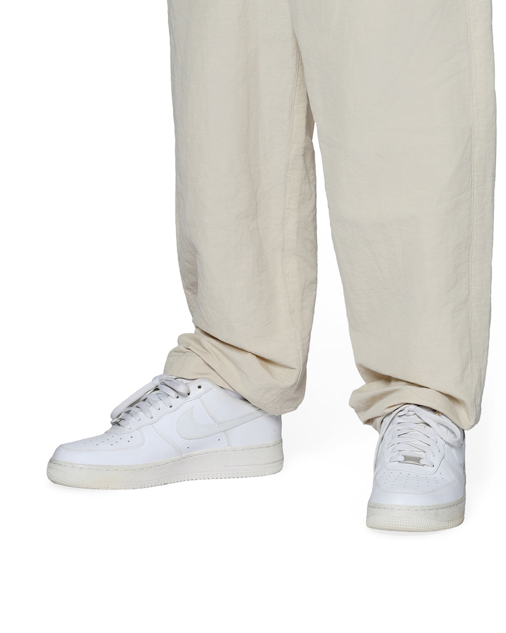 Wide-leg pants
