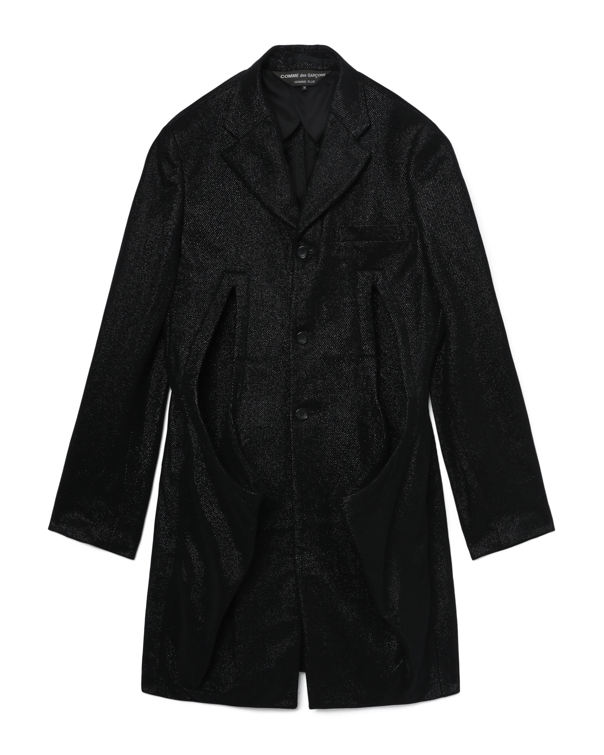 Cut-outs shimmer coat