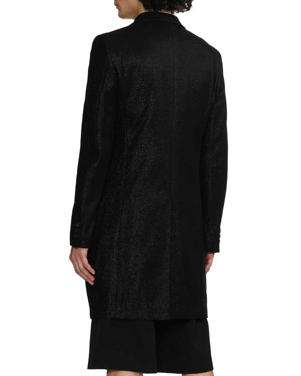 Cut-outs shimmer coat
