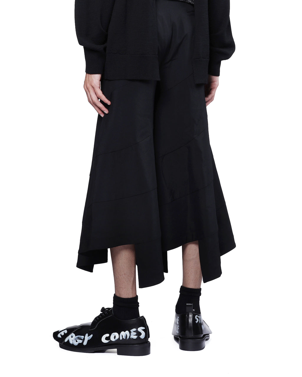 Drop-crotch pants
