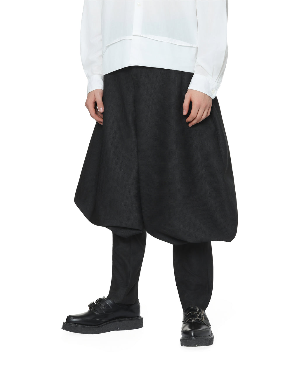 Drop-crotch pants