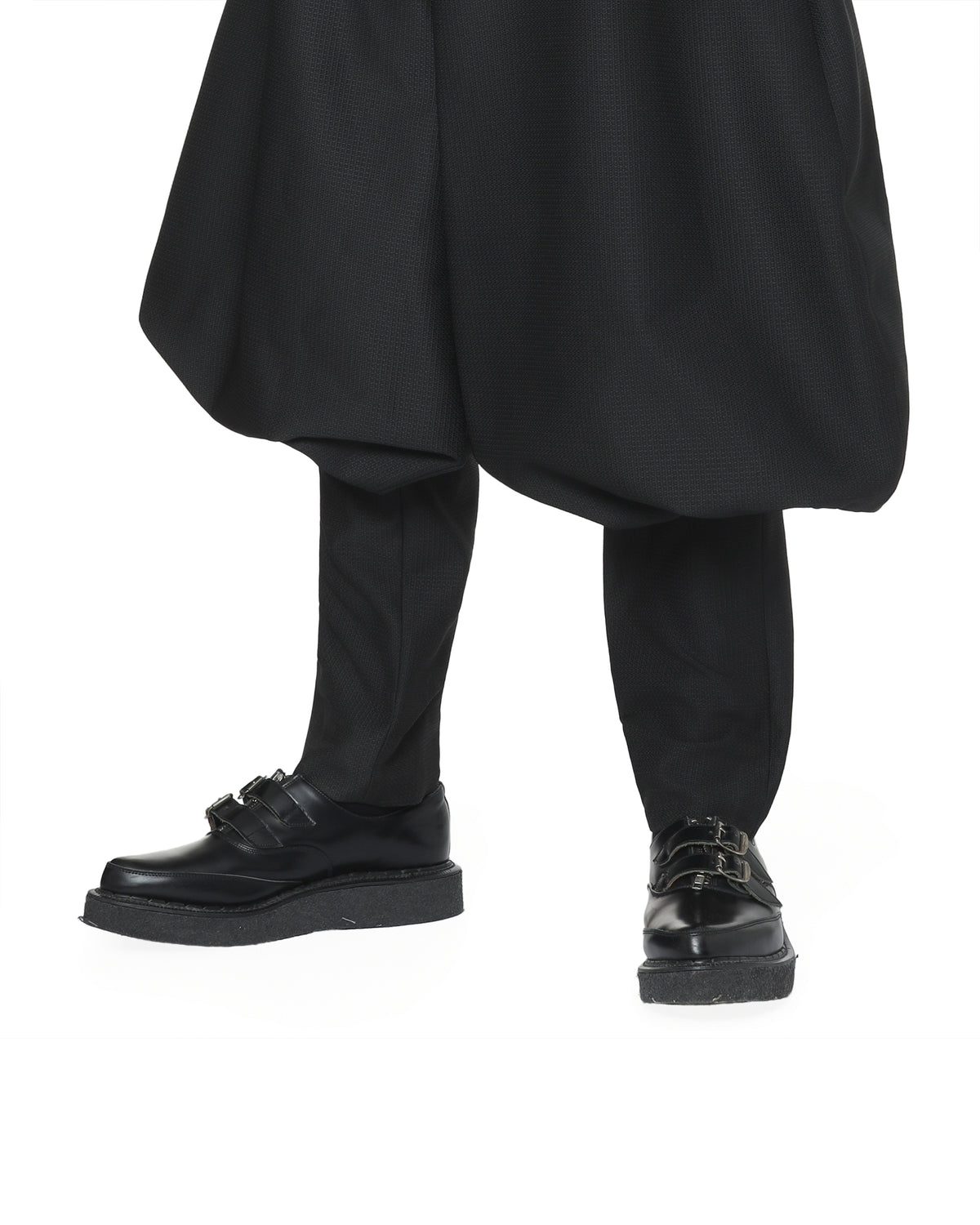 Drop-crotch pants