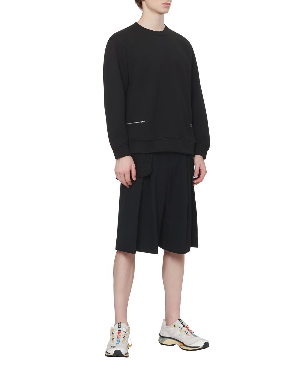 Zip pocket sweatshirt
