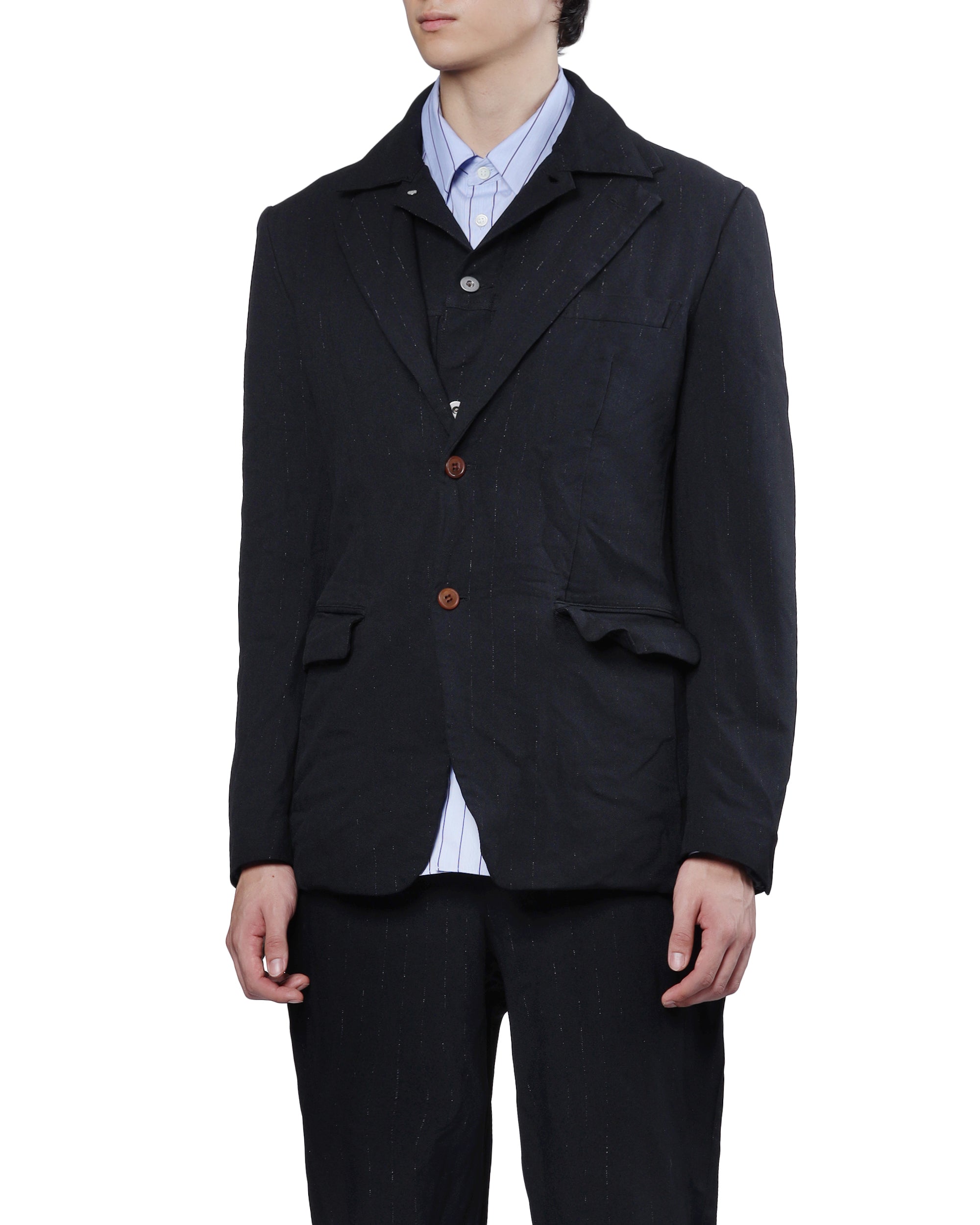 Buttoned blazer