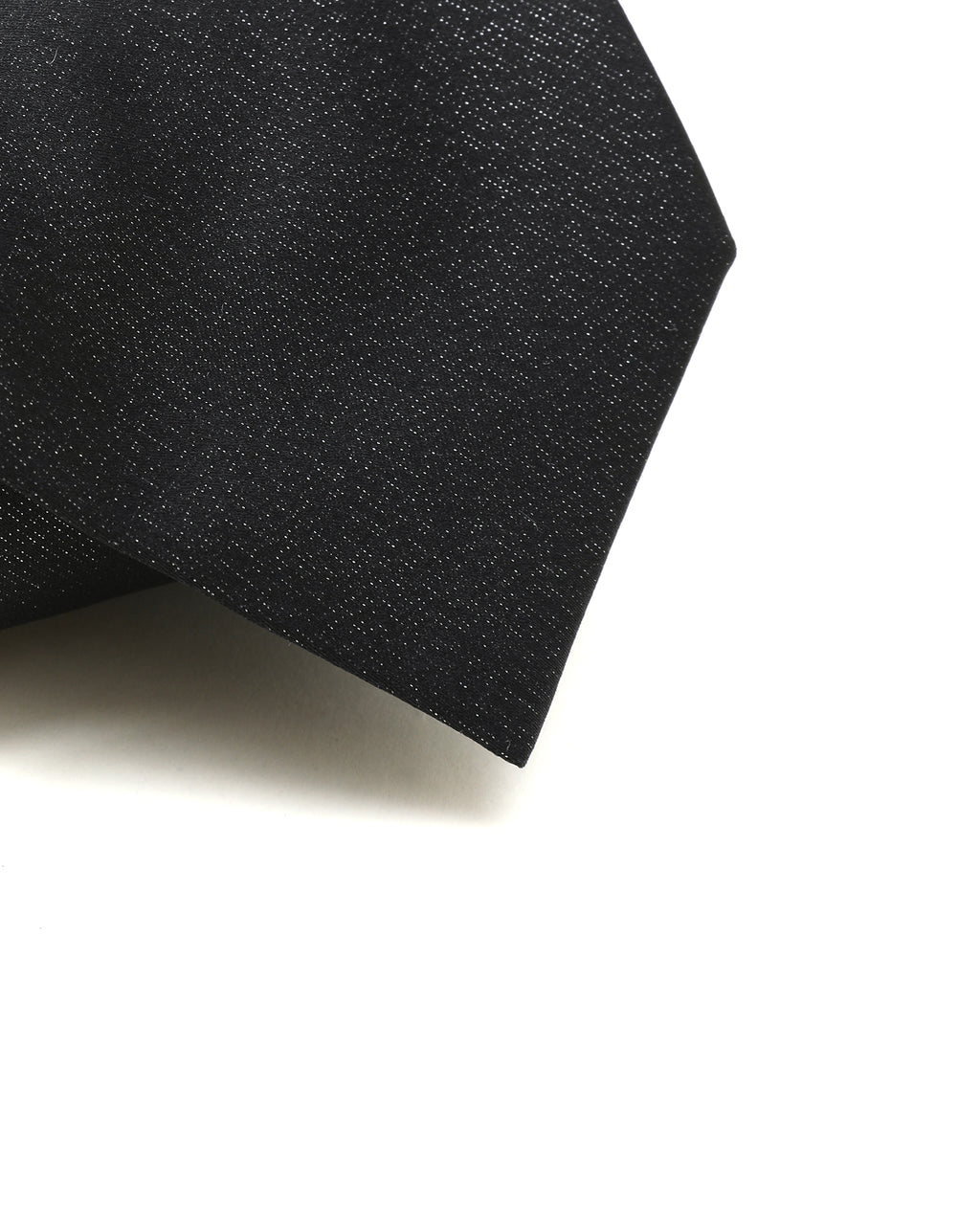 Patterned tie
