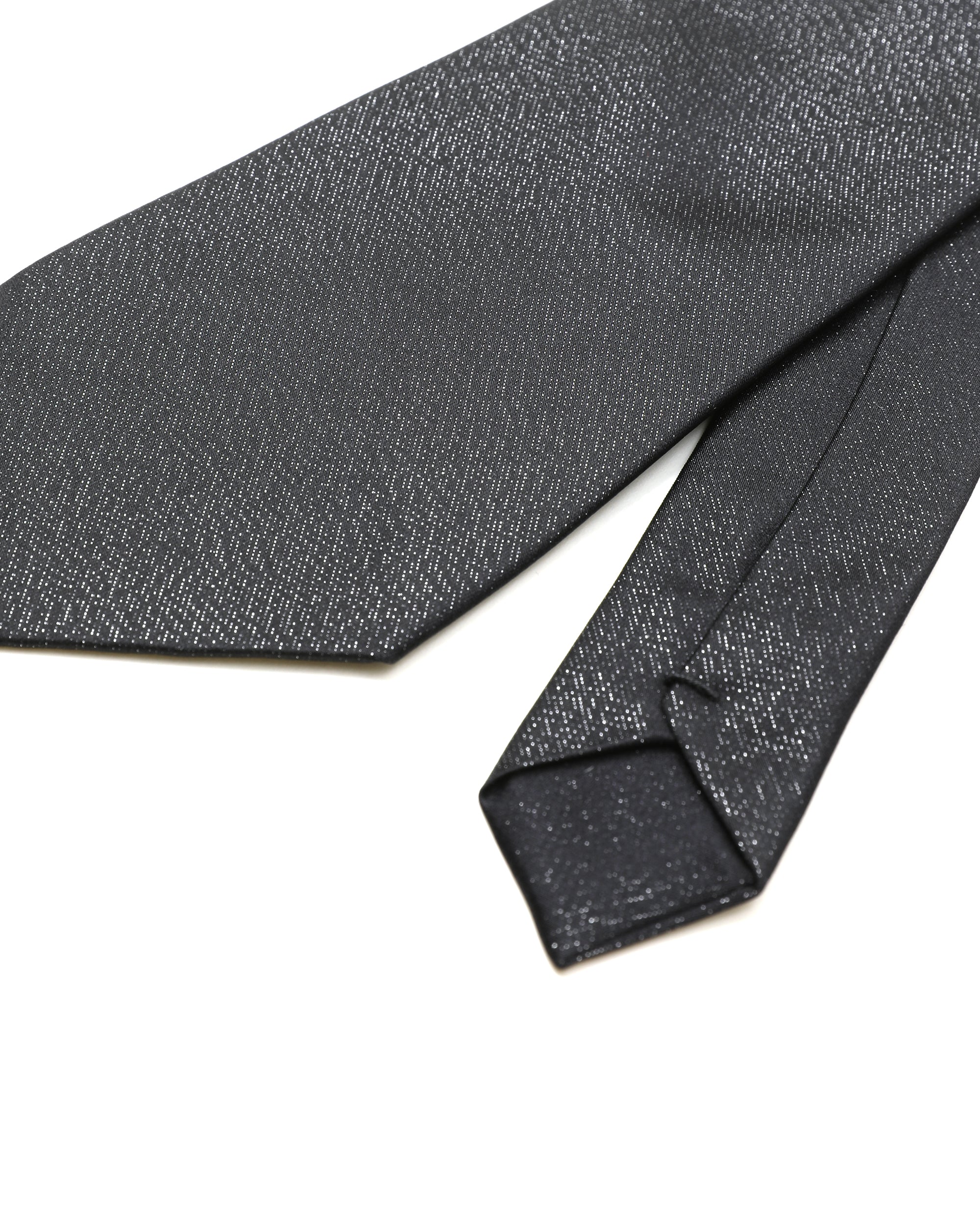 Patterned tie