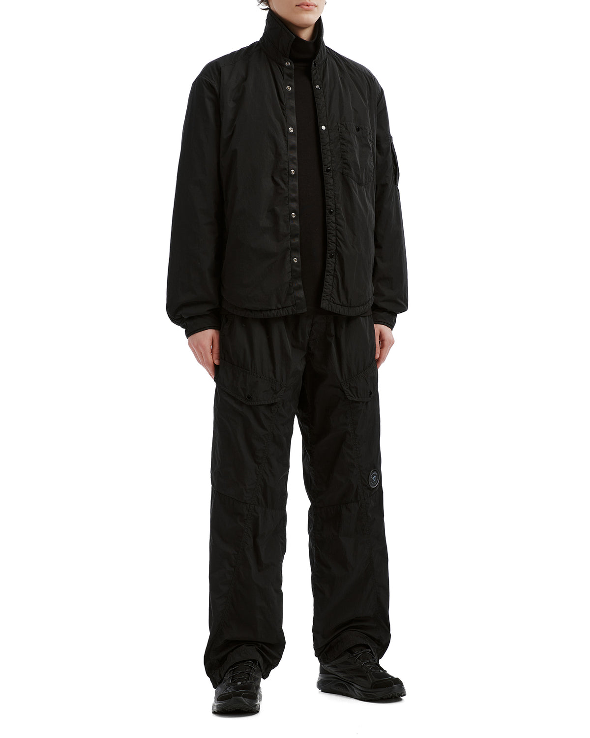 Wide-leg cargo pants