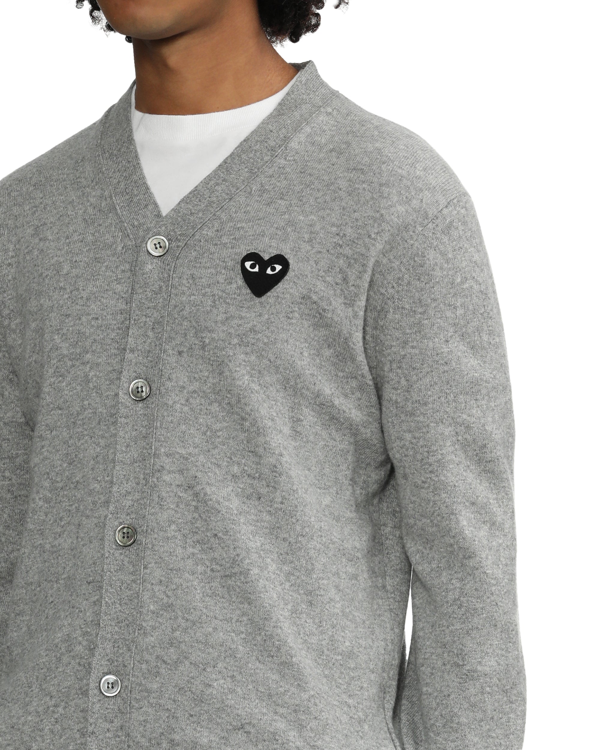 Heart emblem V-neck cardigan