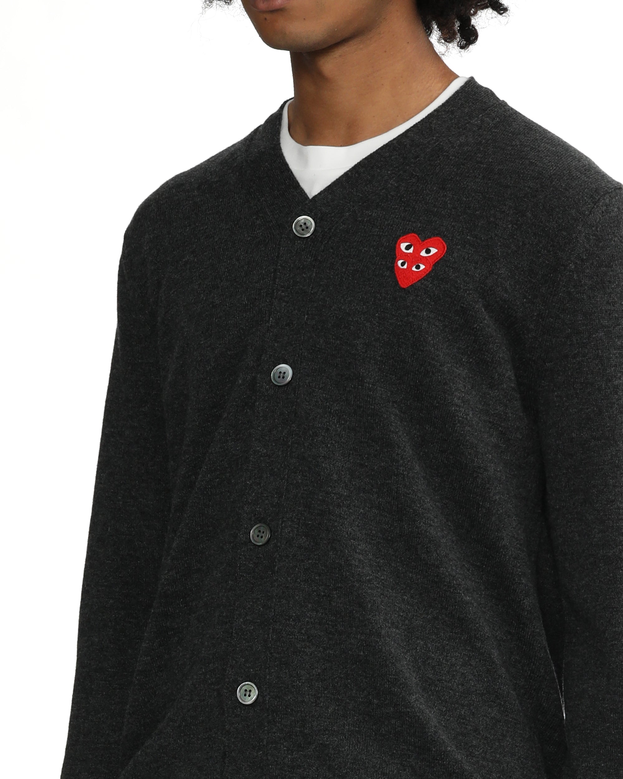 Merged heart emblem V-neck cardigan