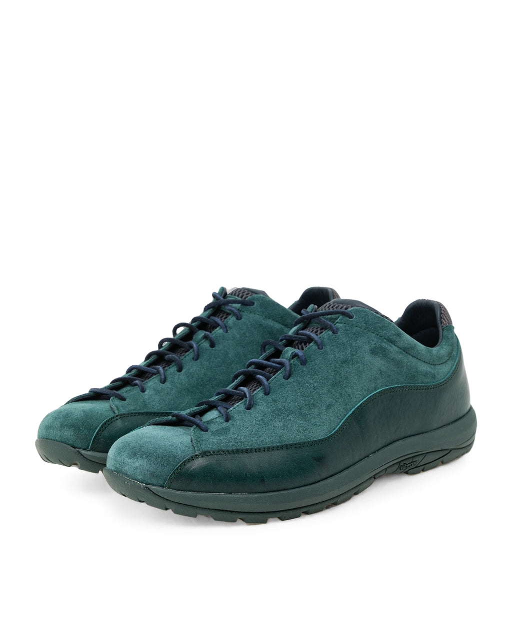 Laced low sneakers