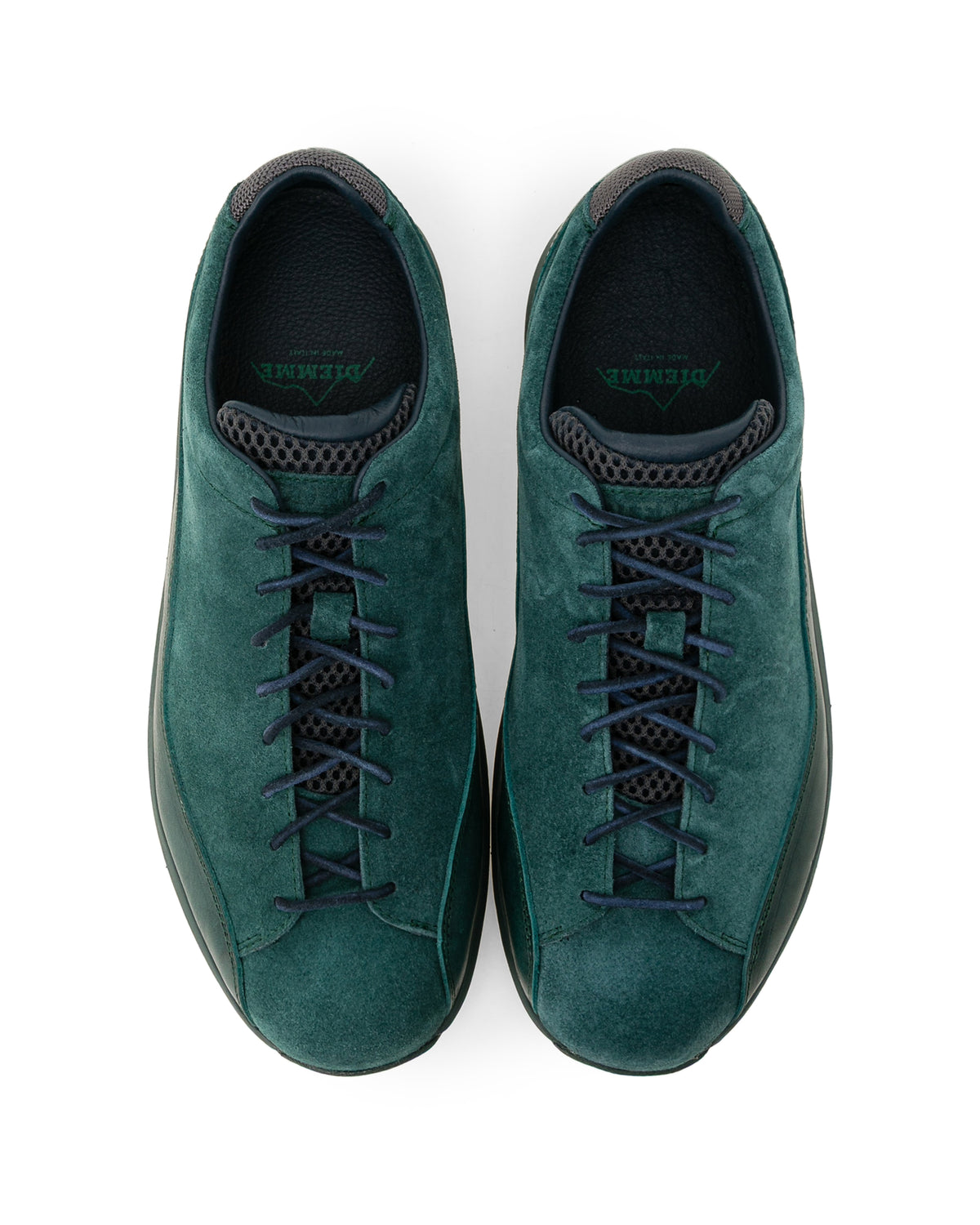 Laced low sneakers