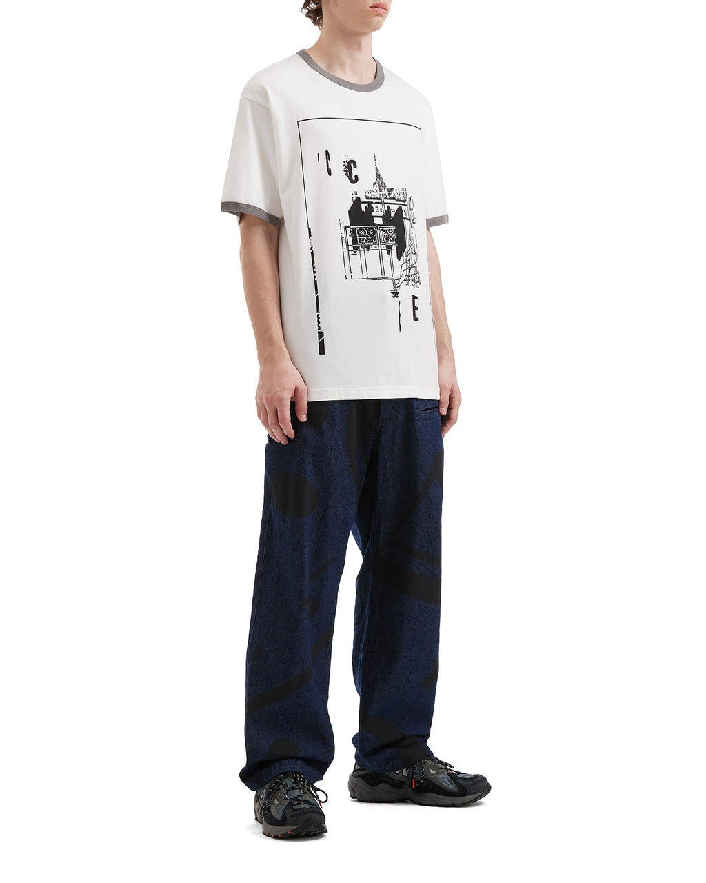 Graphic pants