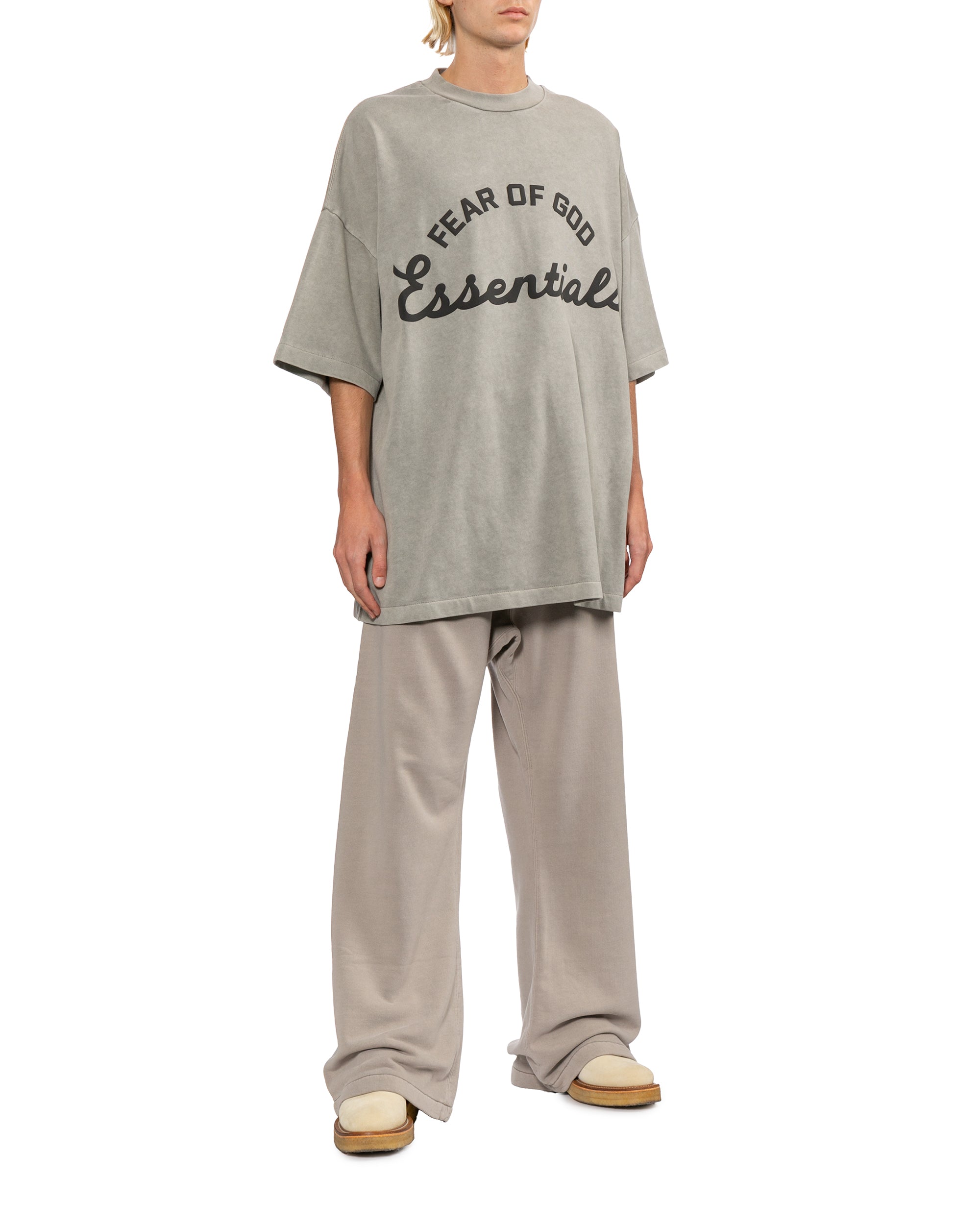 Wide-leg pants