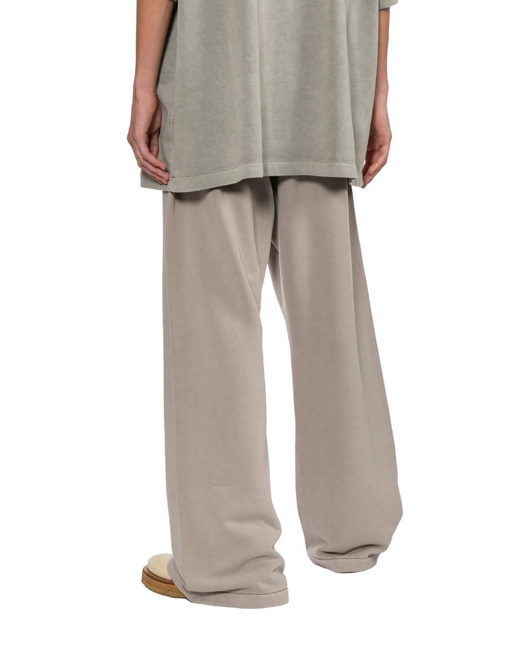 Wide-leg pants