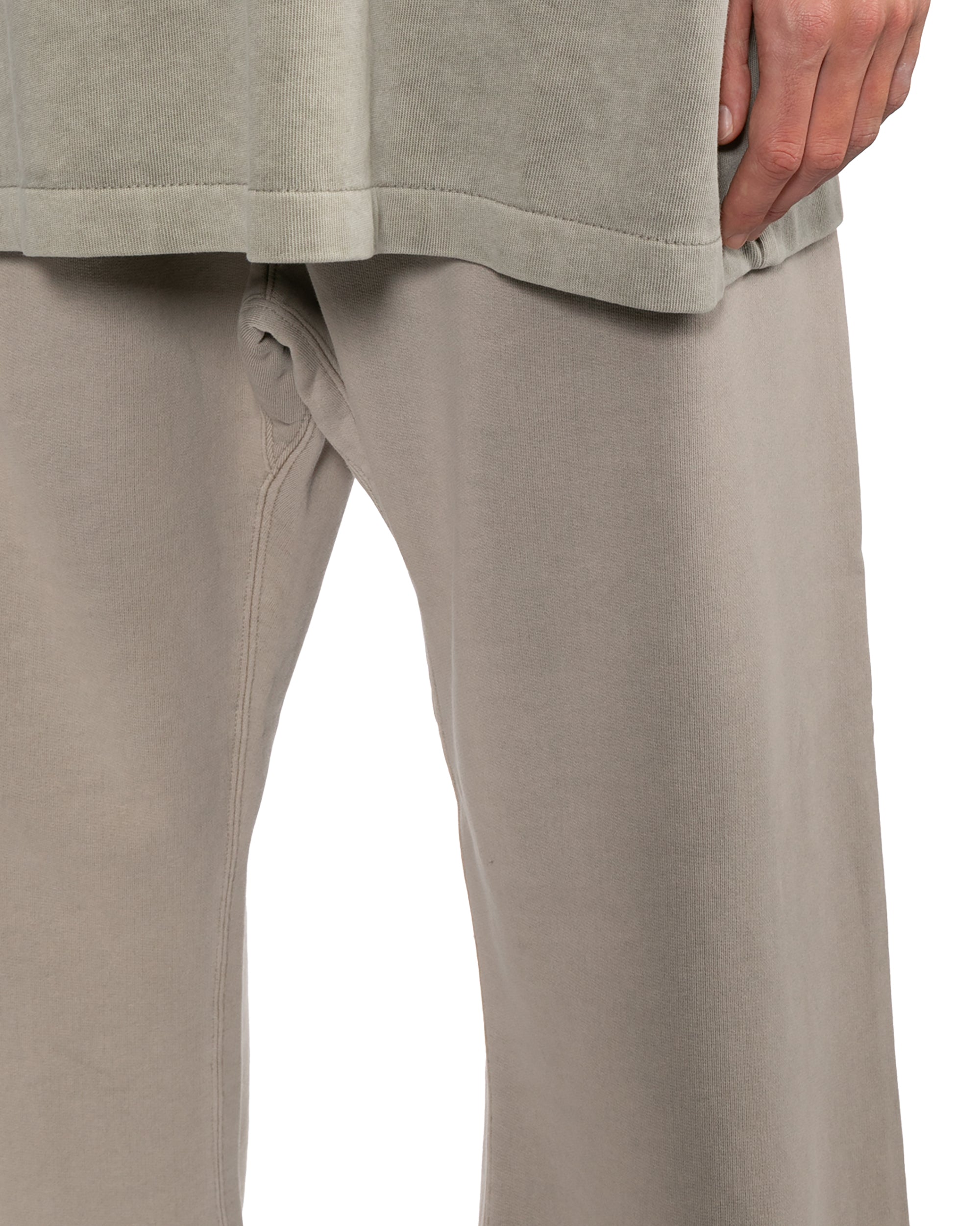 Wide-leg pants