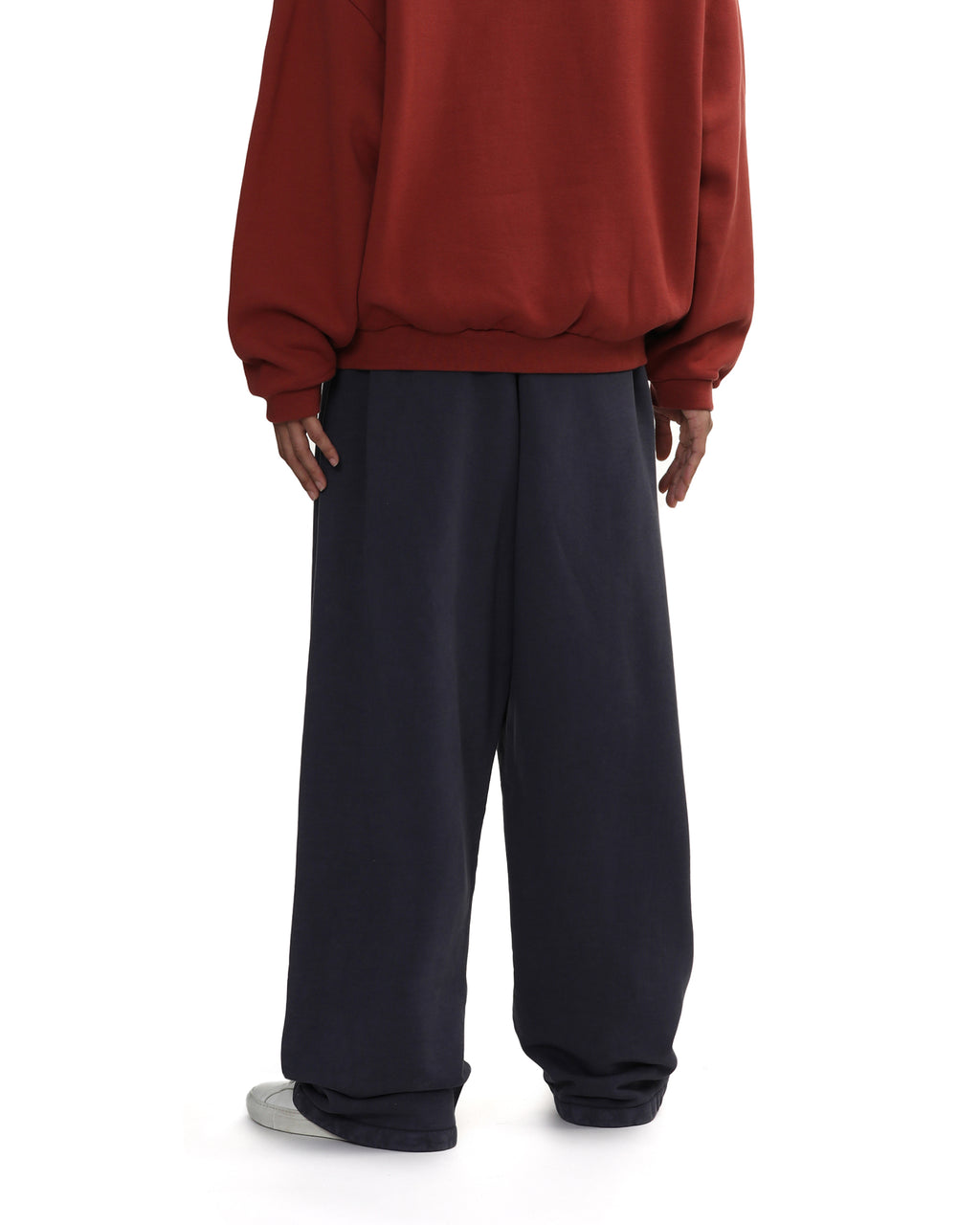 Contrasting logo sweatpants