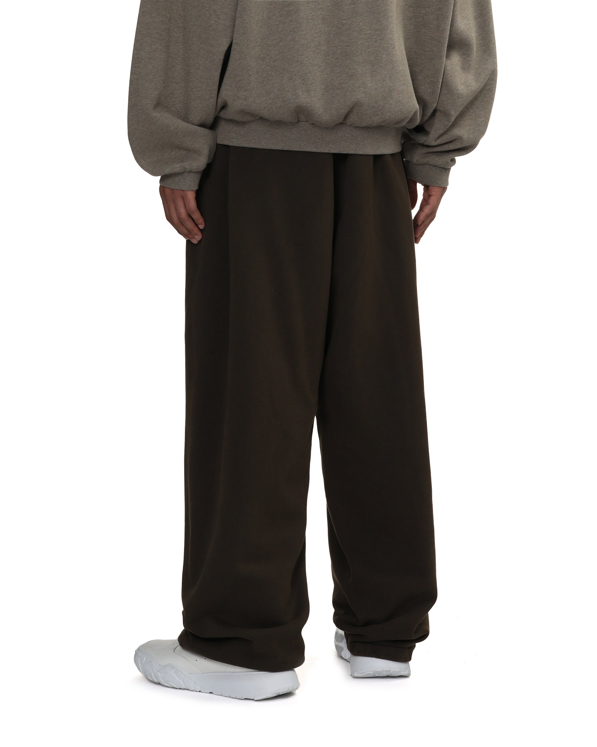 Contrasting logo sweatpants