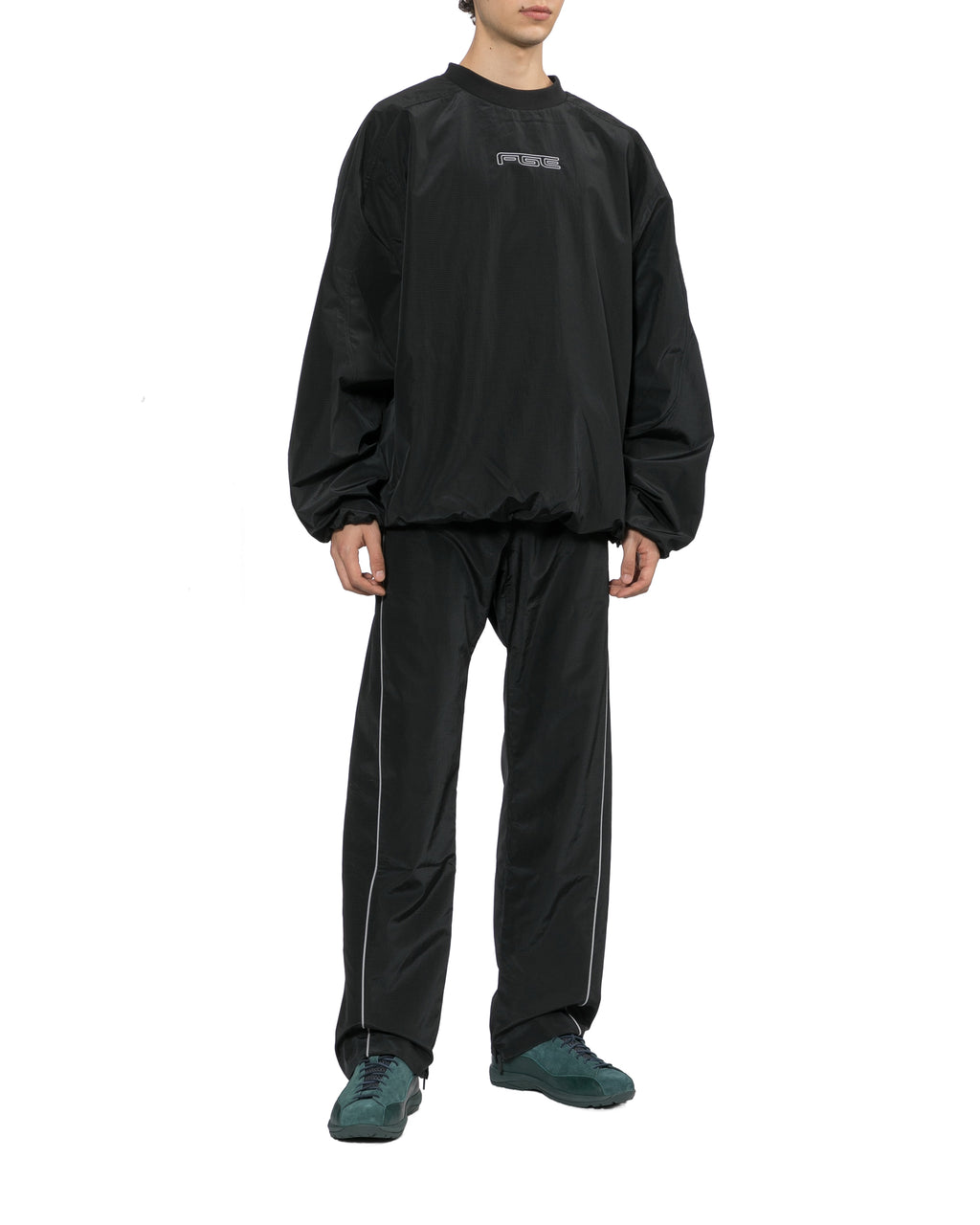 Crew neck long sleeve tee