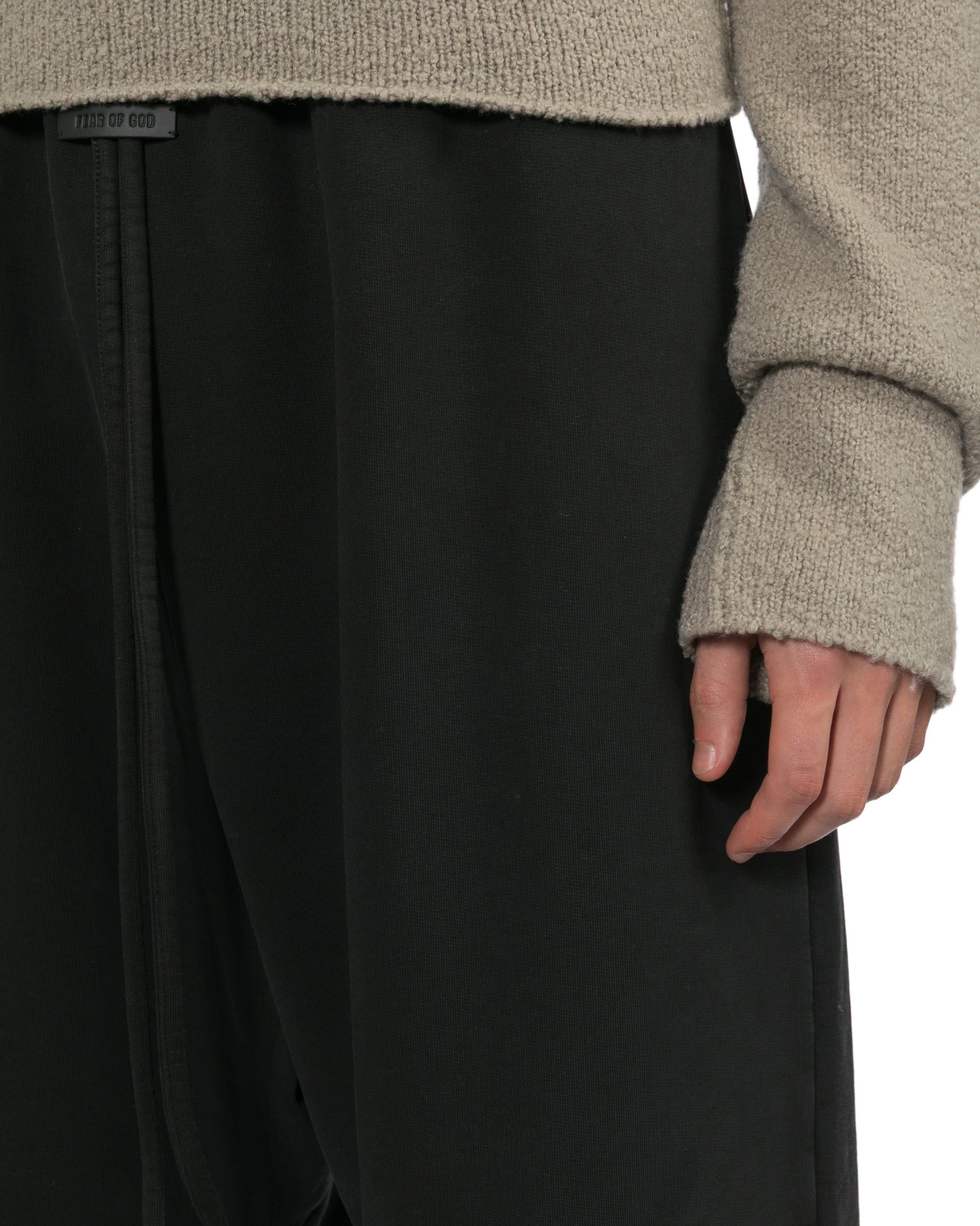 Wide-leg pants