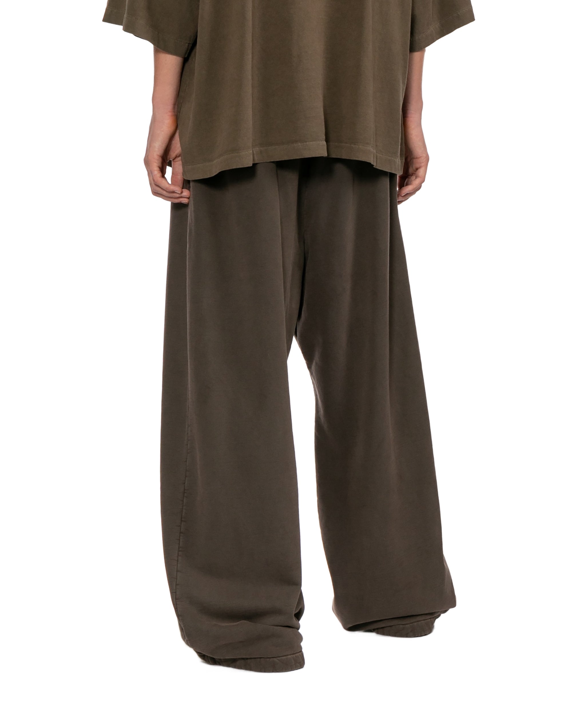 Wide-leg pants